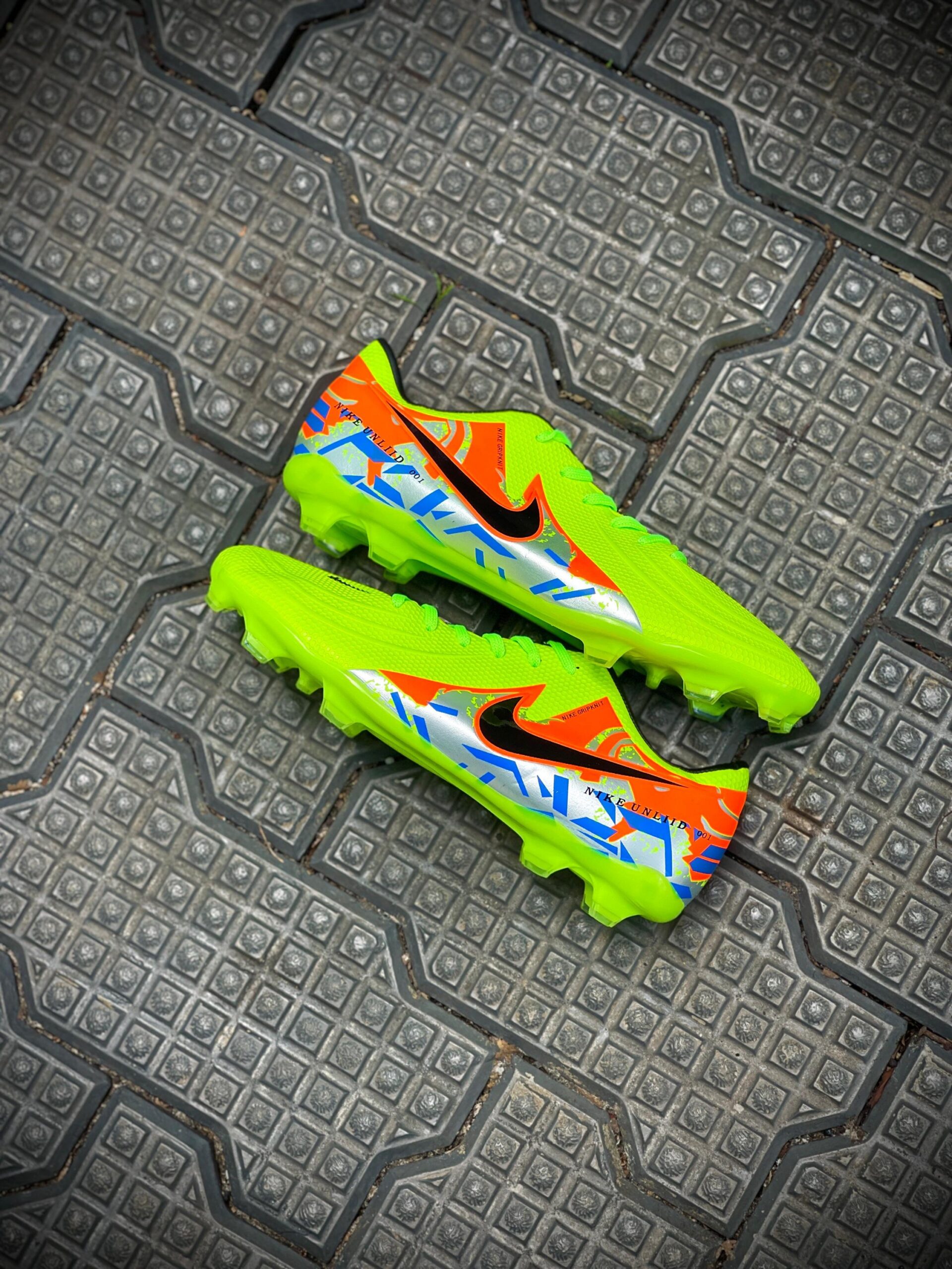 NIKE IMPORTED QUALITY GREEN