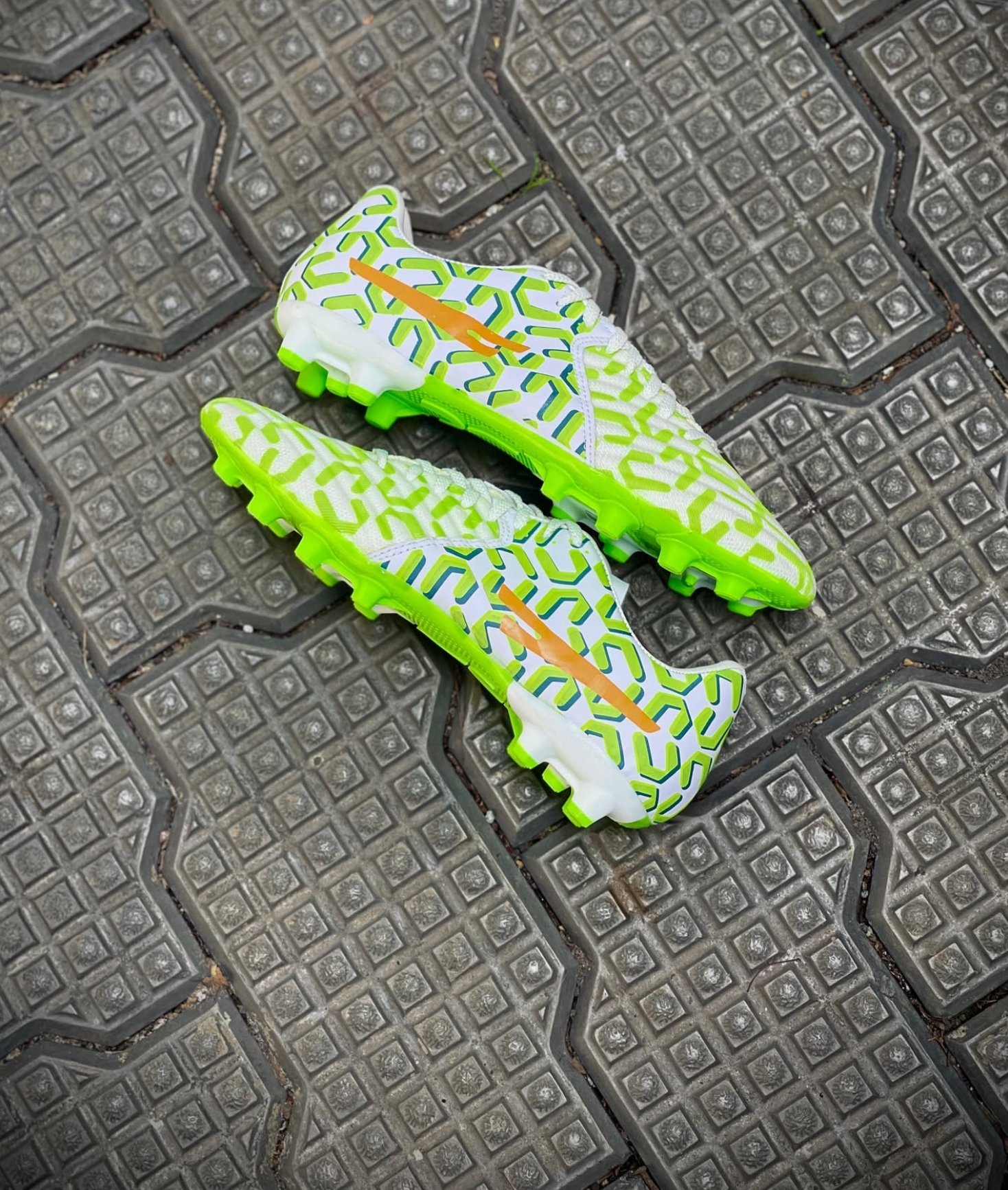 SEGA SUPERFLY WHITE+GREEN