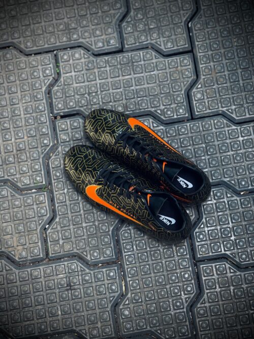 NIKE IMPORTED QUALITY BLACK + ORANGE