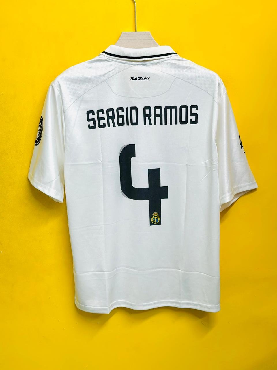 REAL MADRID RETRO 2008-09 HOME JERSEY RAMOS FIVESLEEV - Image 2
