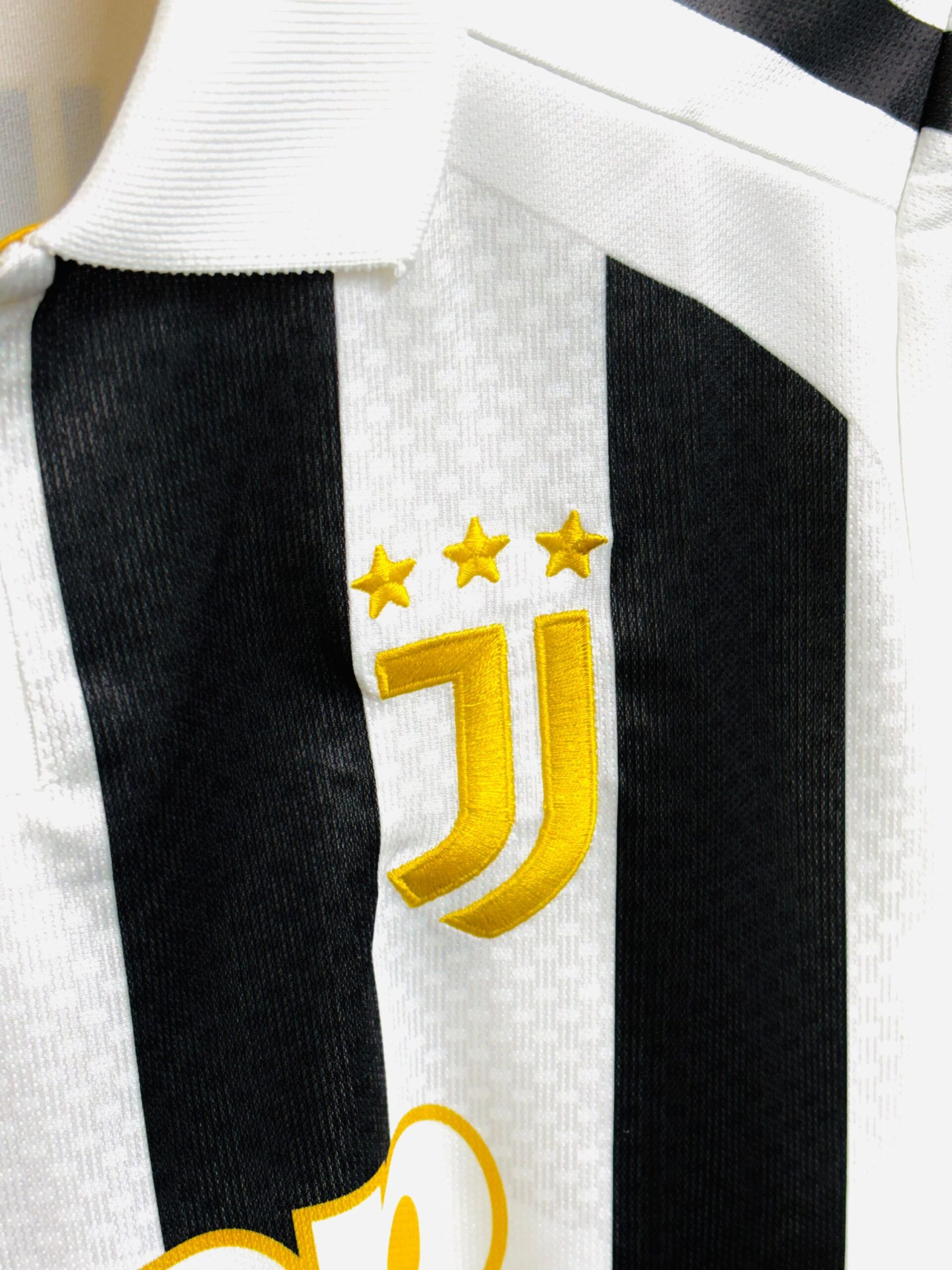 JUVENTUS 2026-2027 HOME JERSEY EMBROIDERY - Image 4
