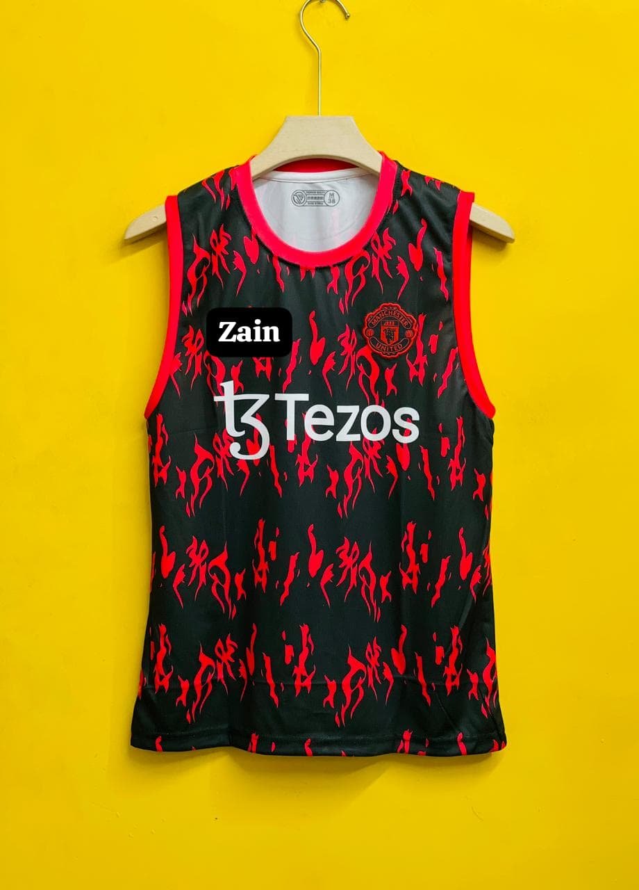 Manchester United sleeveless training jersey(Embroidery)