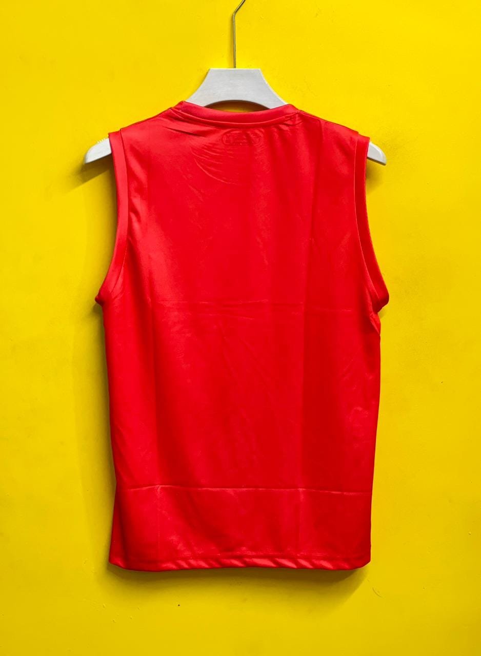 MAN UNITED 2024-25 SLEEVELESS TRAINING KIT - Image 2
