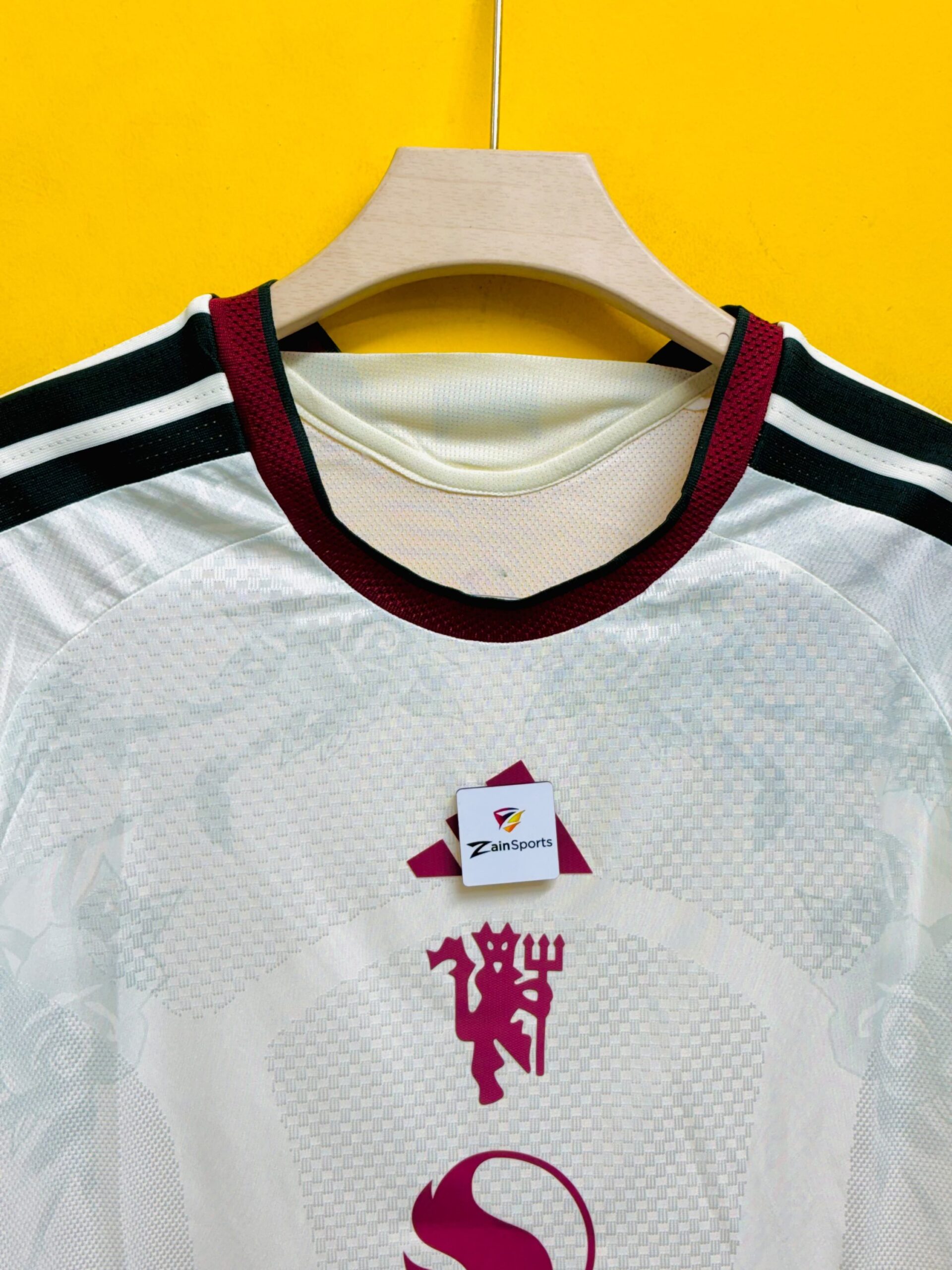 MAN UNITED 2026-27 THIRD KIT PLAYER VERSION - Image 2