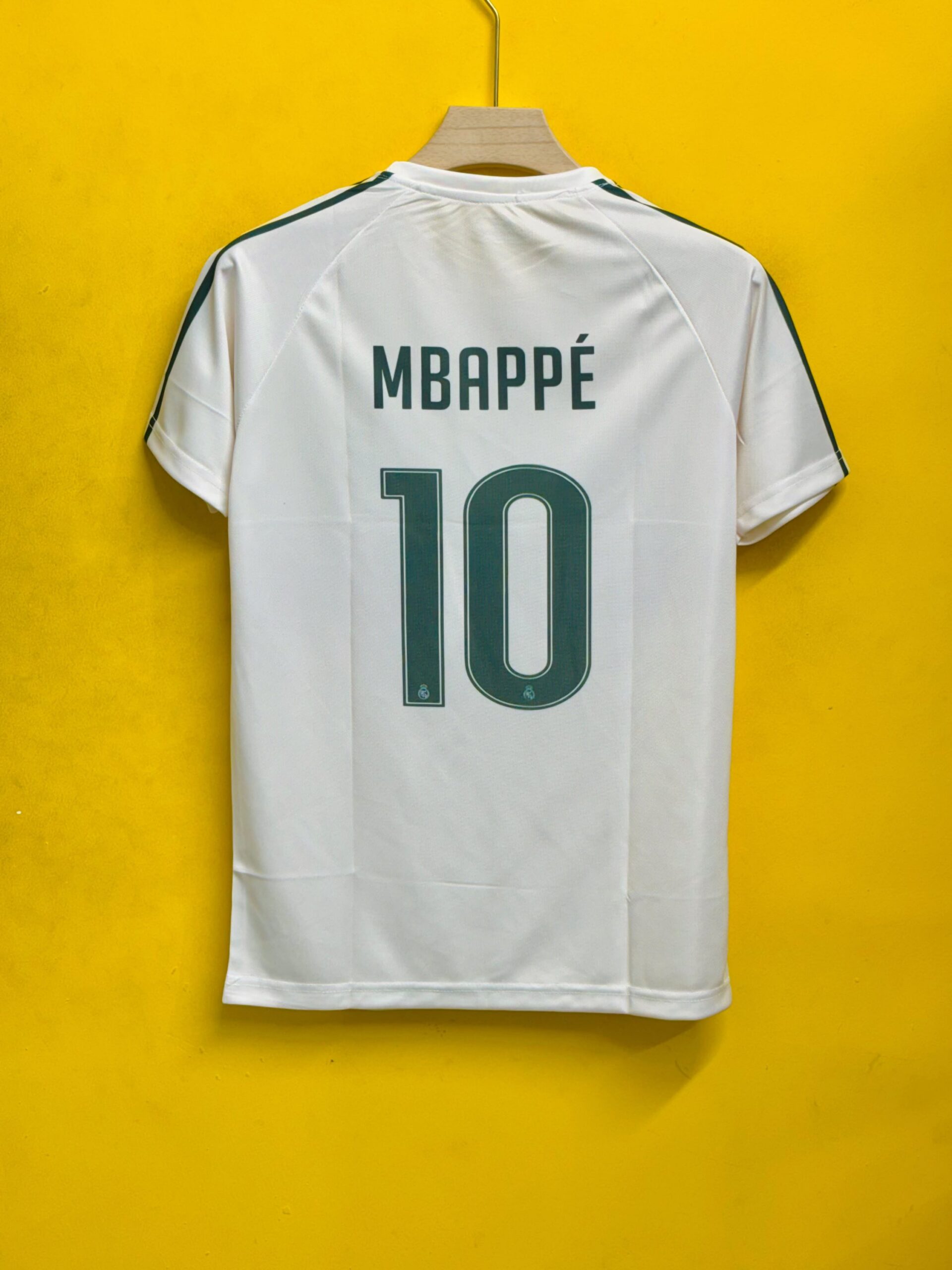 REAL MADRID TRAINING KIT MBAPPE - Image 4