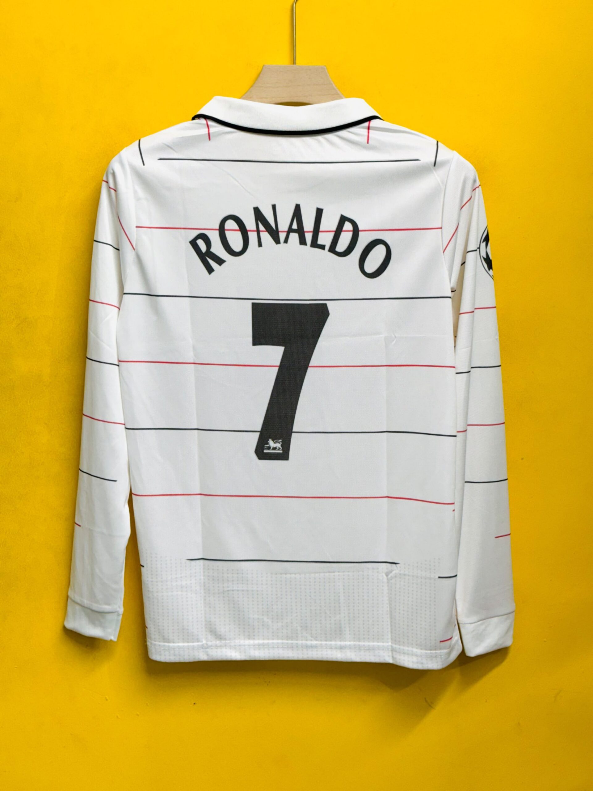 MAN UNITED 2003-04 THIRD KIT RONALDO (FULLSLEEVE EMBROIDERY) - Image 4