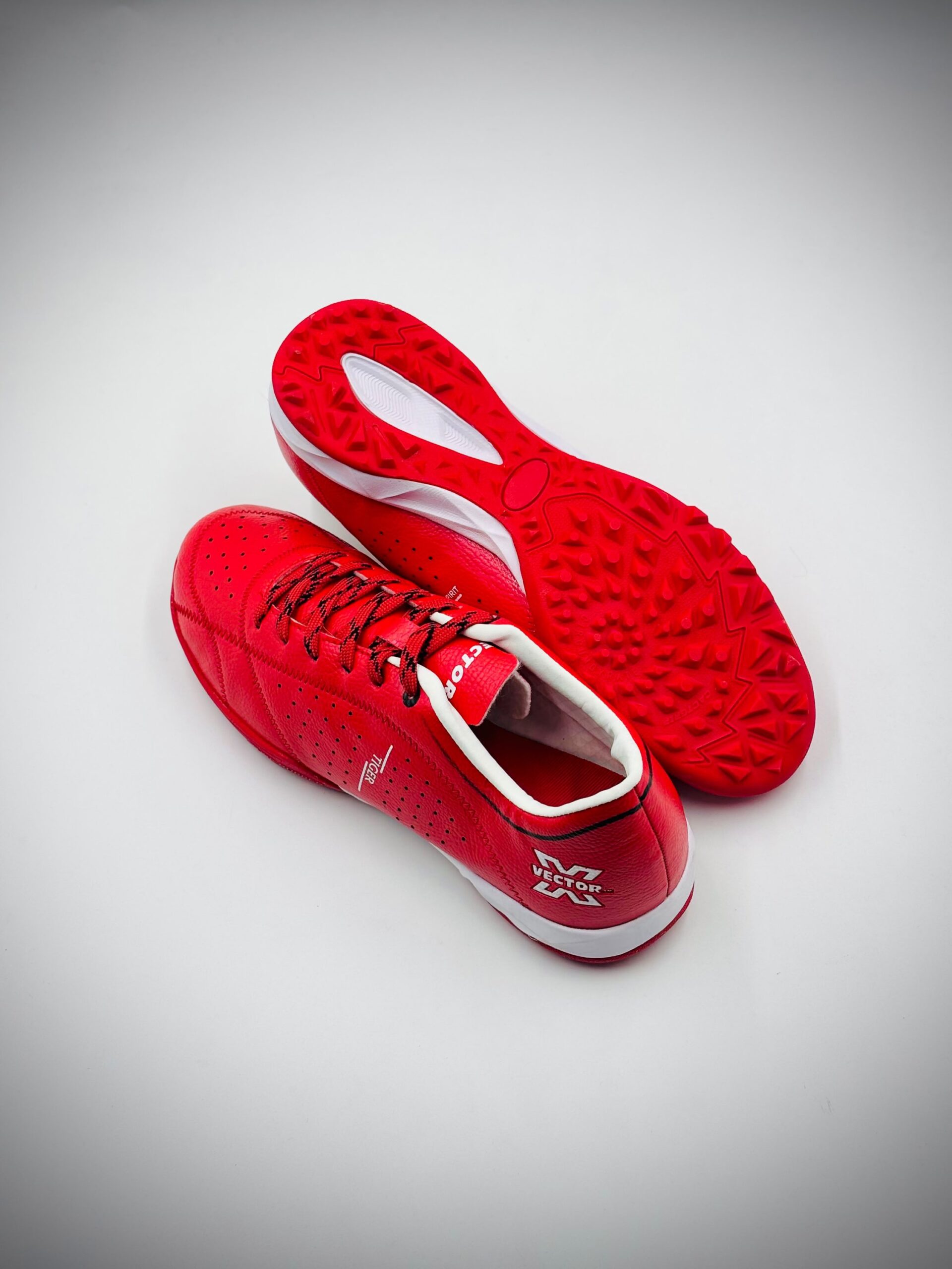 VECTOR X TIGER RED TURF BOOT - Image 4