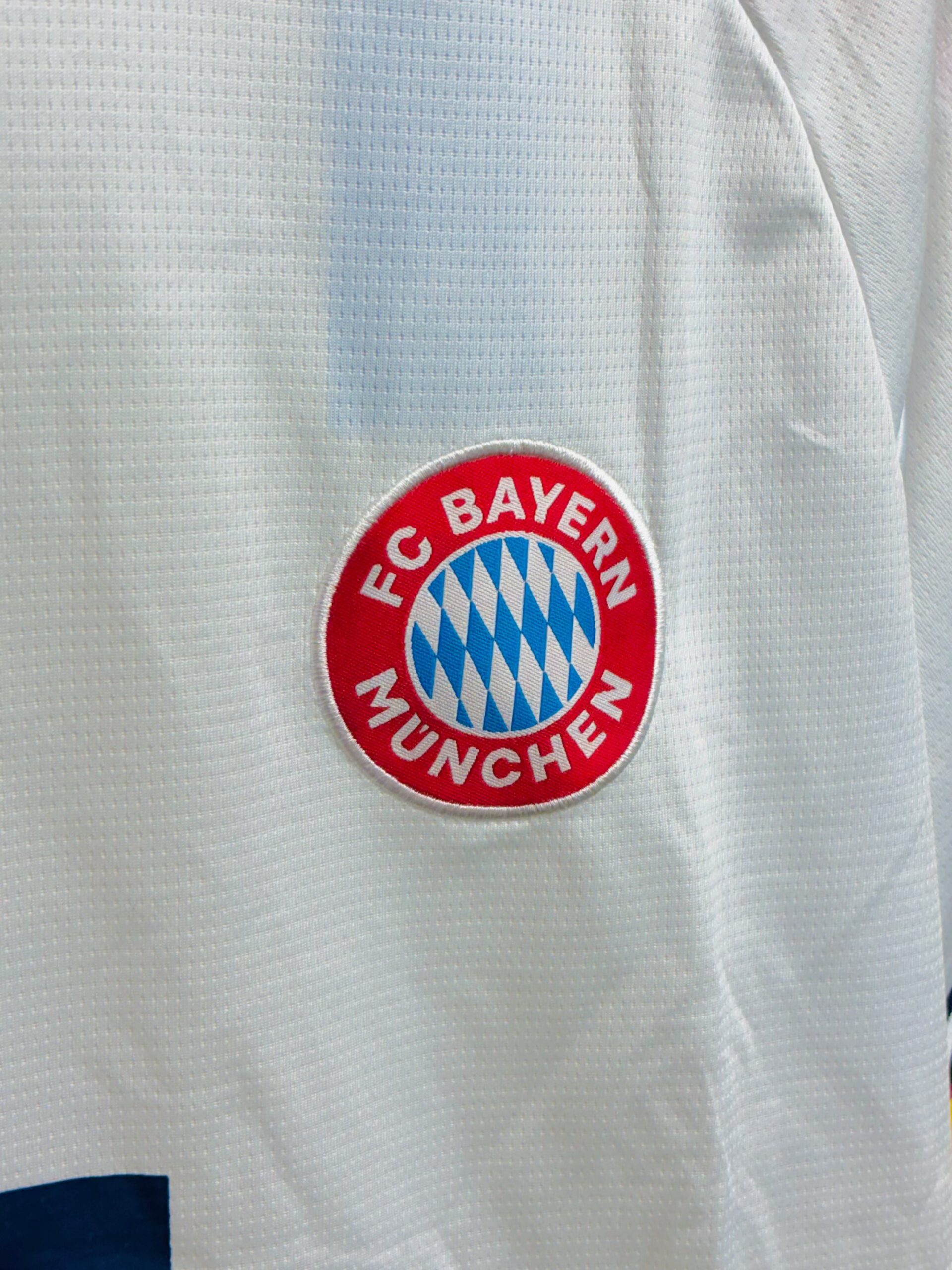 BAYERN MUNICH 2026-27 AWAY KIT FAN VERSION SET - Image 4
