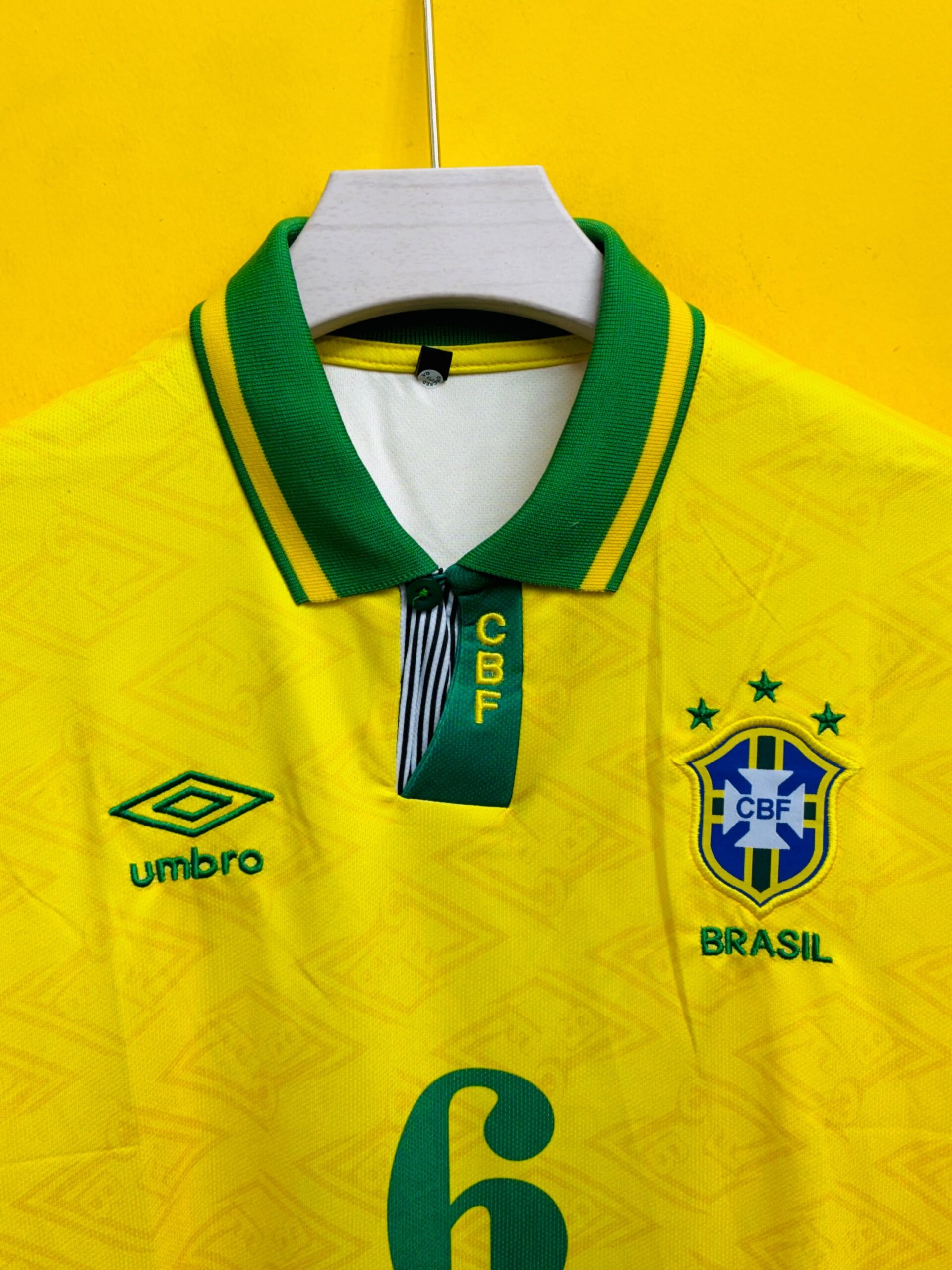 BRAZIL 1991-93 HOME RETRO FIVE SLEEVE JERSEY R. CARLOS - Image 4